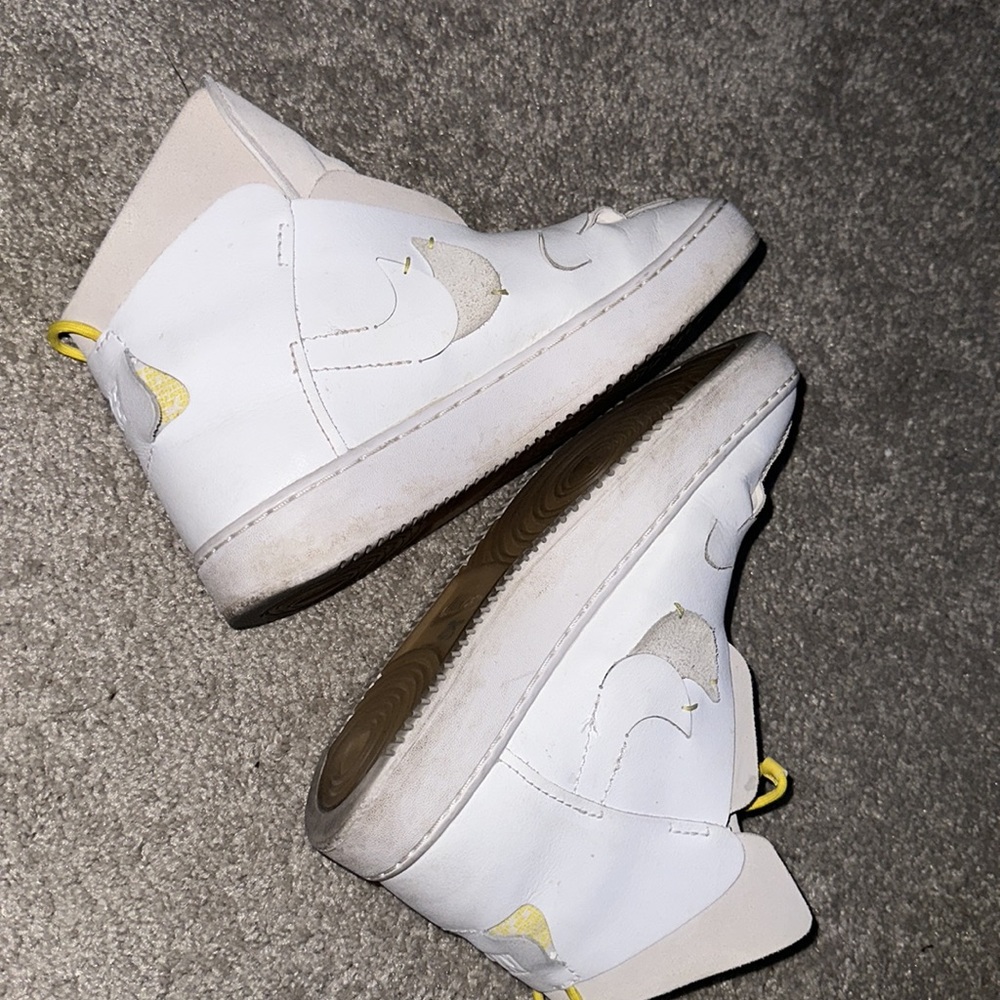 RARE Nike Vandalised LX Chrome Yellow - Picture 2 of 7